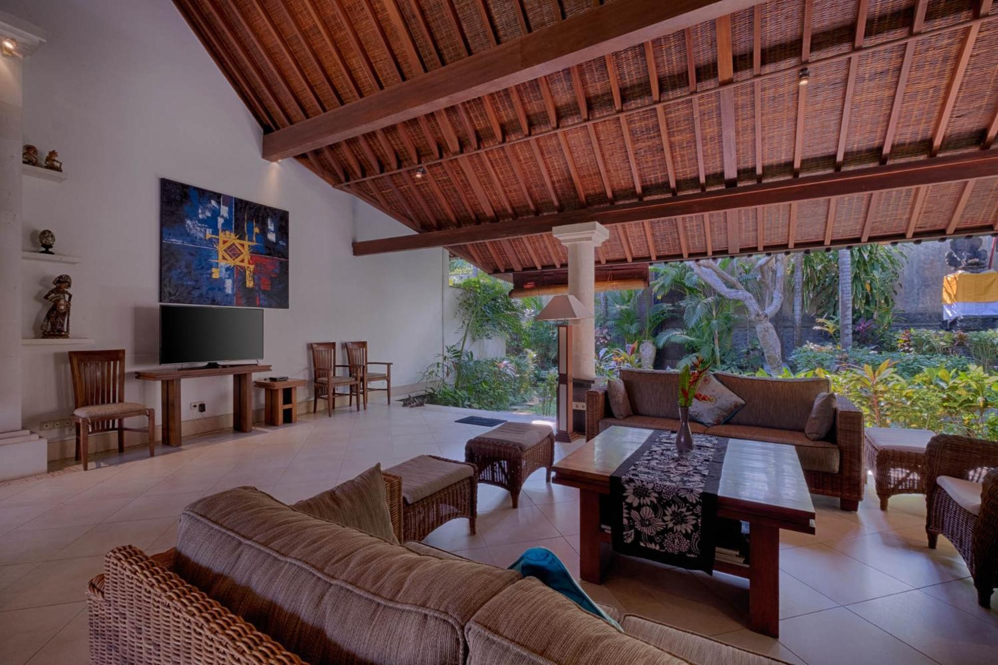 Kutus Kutus Saba Beach Villa Γιογκιακάρτα Εξωτερικό φωτογραφία